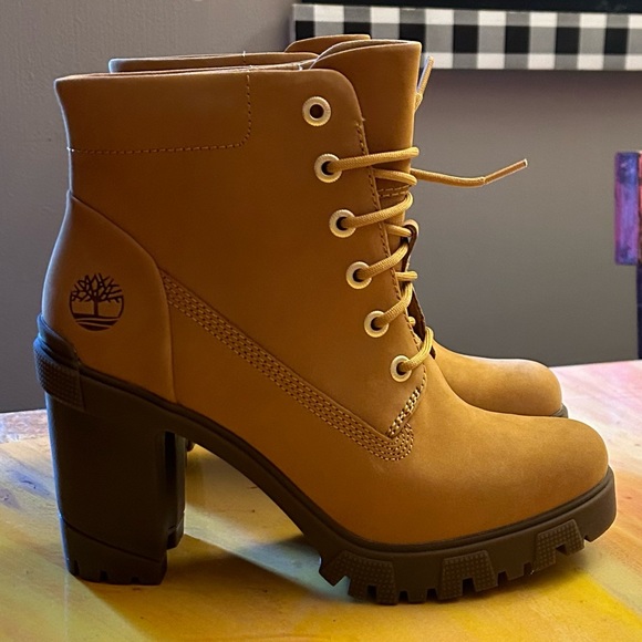 Timberland Lana Block Heel Wheat Nubuck Bootie Boots - Picture 2 of 15